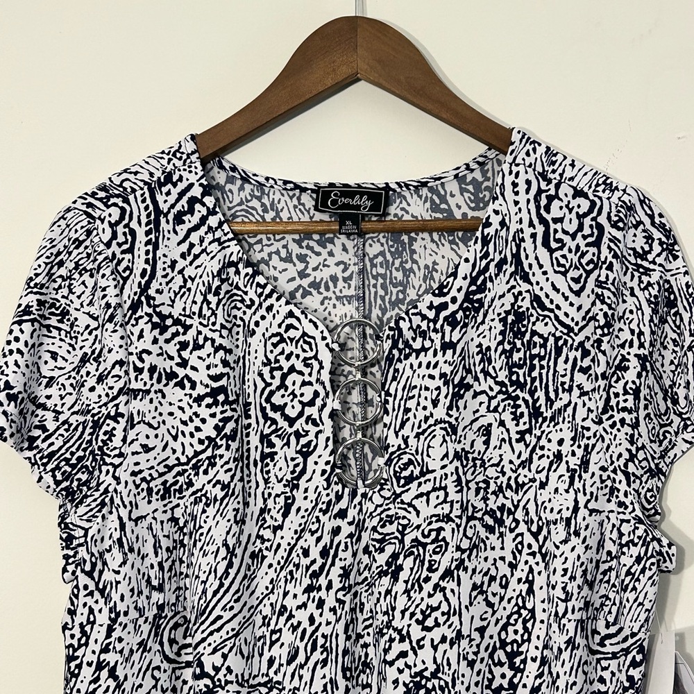 NWT Everlily Navy & White Print Ring Detail Dress Size XL